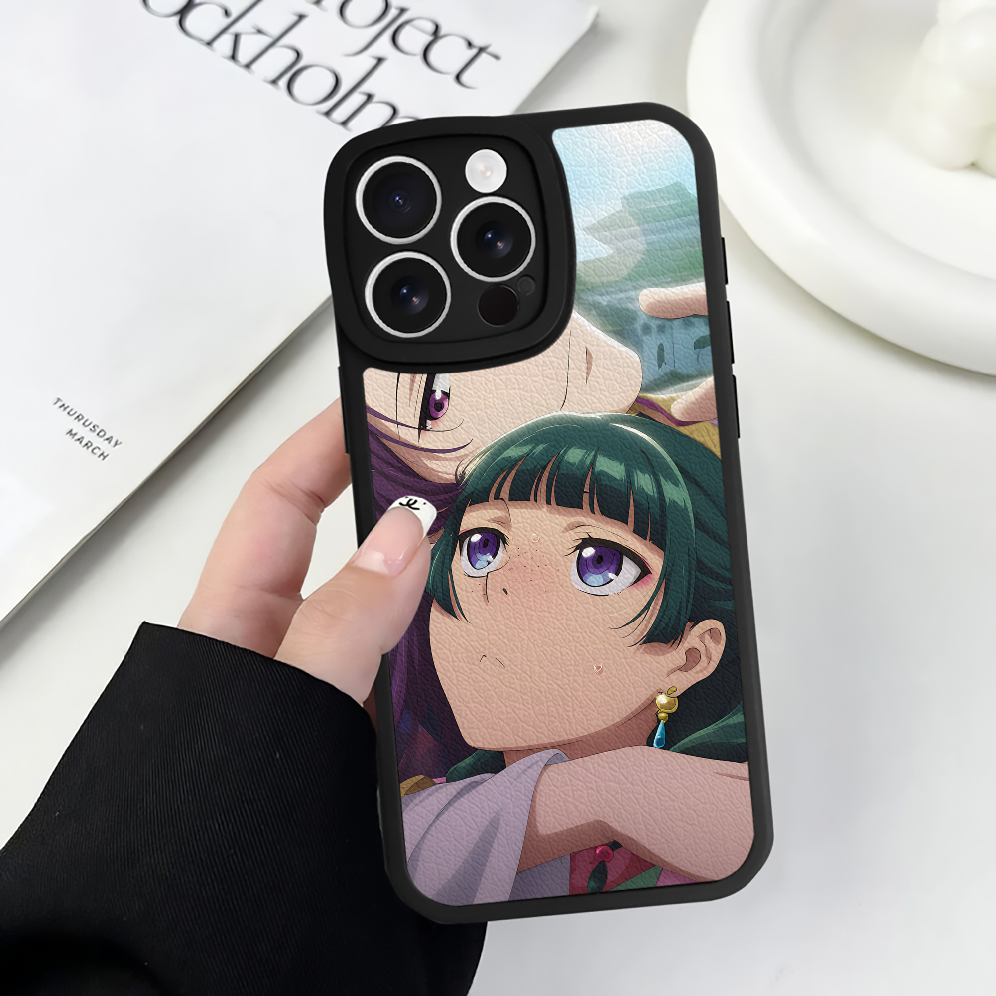 （画像用） 薬屋のひとりごと The Apothecary Diaries 【iPhone 16シリーズ対応】シリコンスマホケース（レザー調） 材質：シリコン